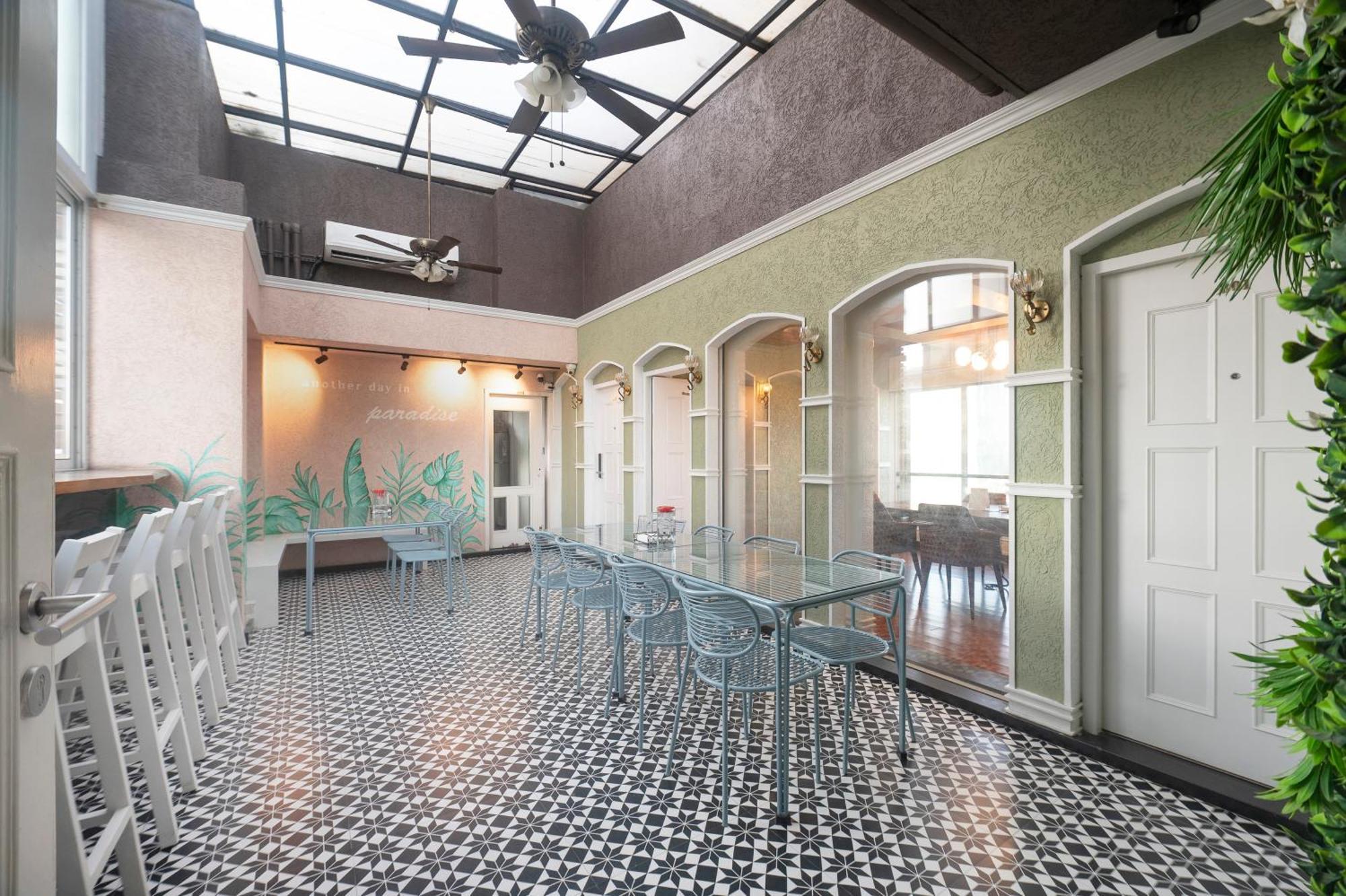 Theory9 Premium Service Apartments Bandra Bombaim Exterior foto