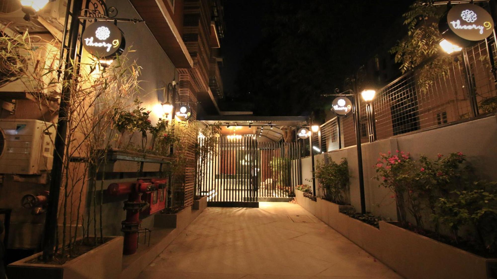 Theory9 Premium Service Apartments Bandra Bombaim Exterior foto